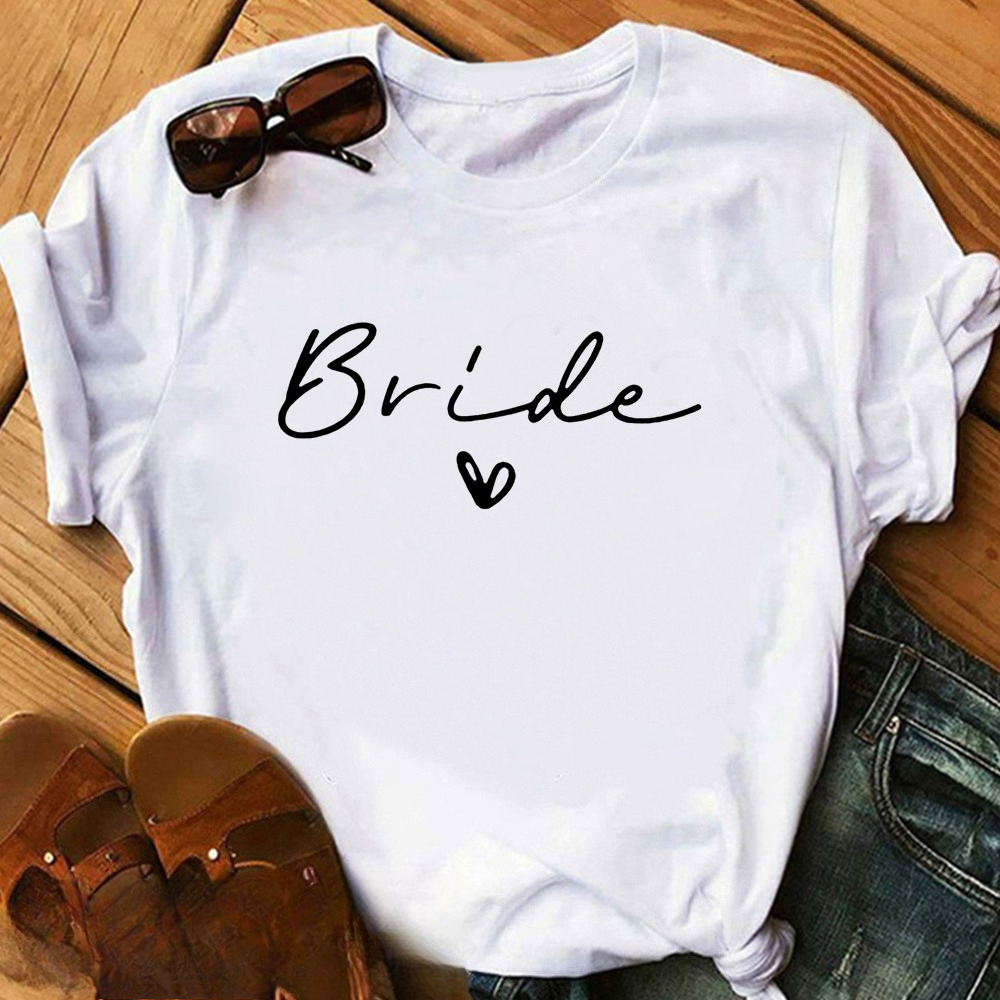 Bride's Best Friend T-shirt  A - Summer Clothing Must Haves recension och pris