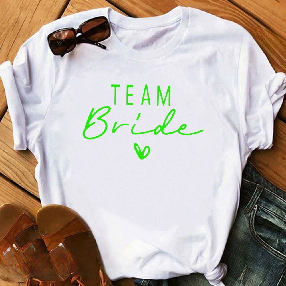 Bride's Best Friend T-shirt  A - Summer Clothing Must Haves recension och pris